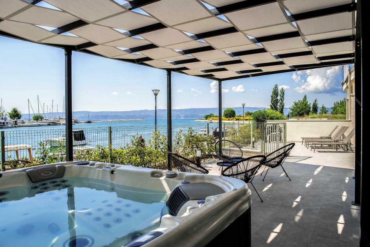 Luxury Apartment With Hot Tub โอมิช ภายนอก รูปภาพ