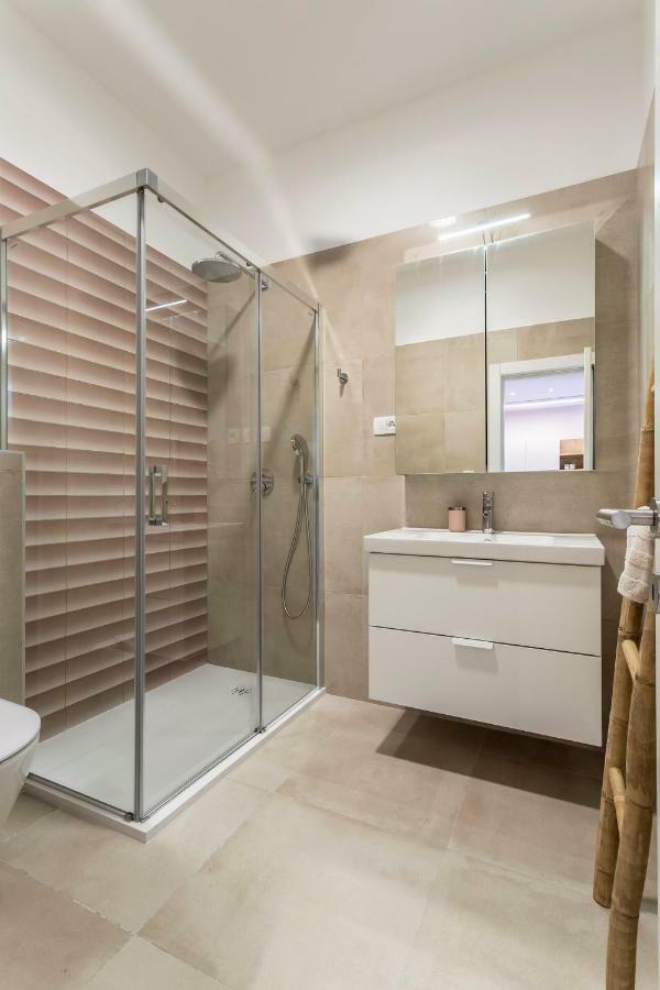 Luxury Apartment With Hot Tub โอมิช ภายนอก รูปภาพ