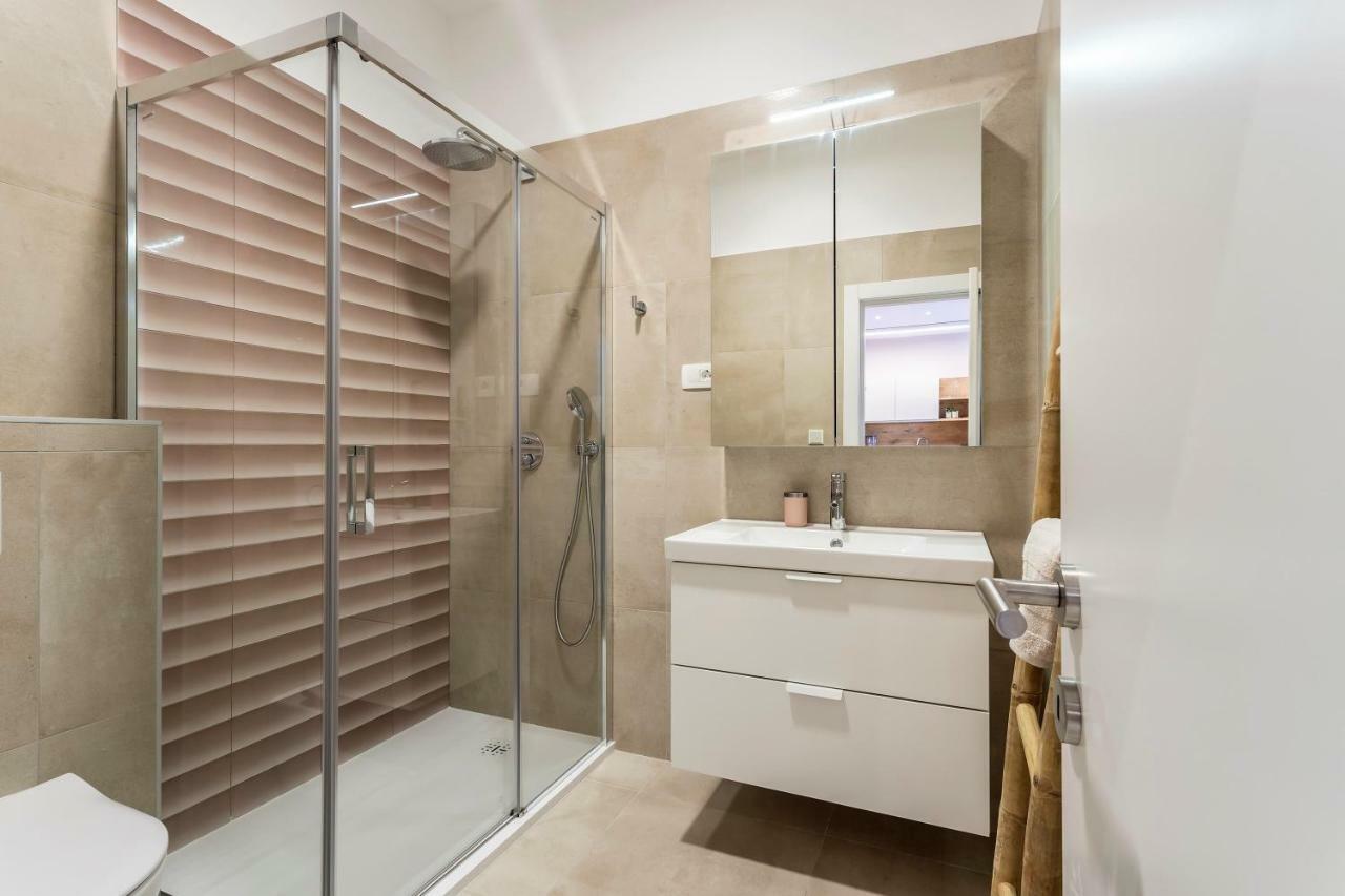 Luxury Apartment With Hot Tub โอมิช ภายนอก รูปภาพ