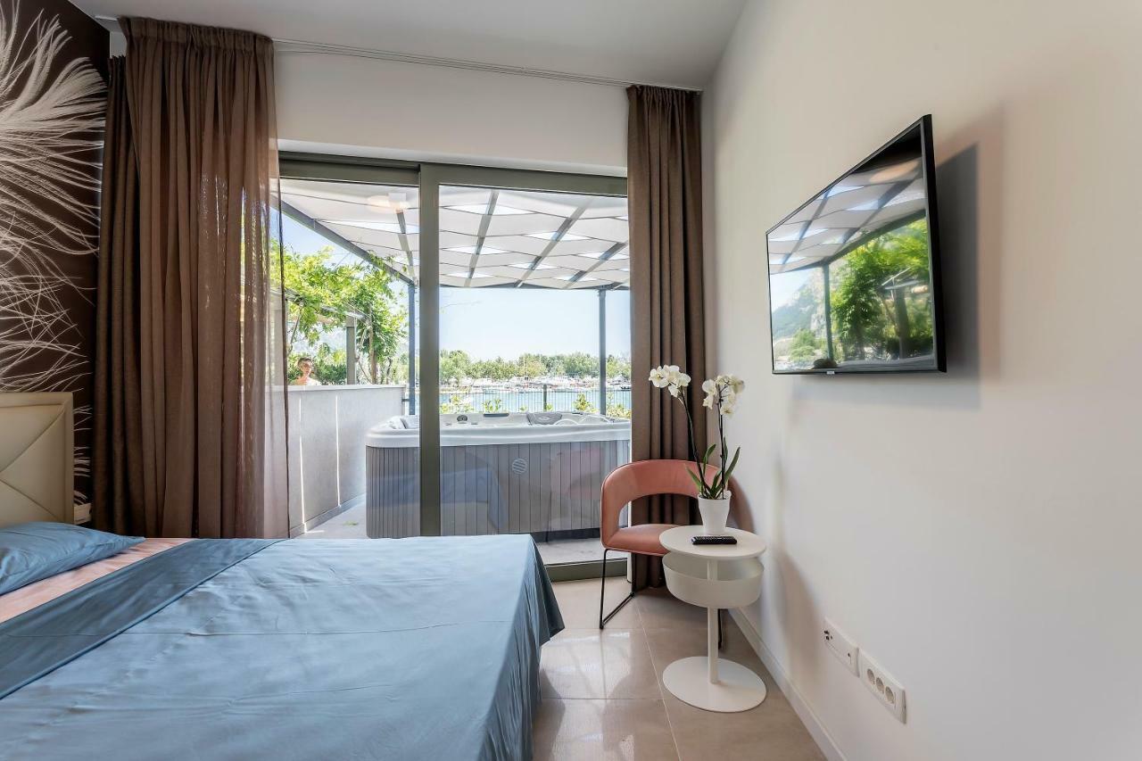 Luxury Apartment With Hot Tub โอมิช ภายนอก รูปภาพ